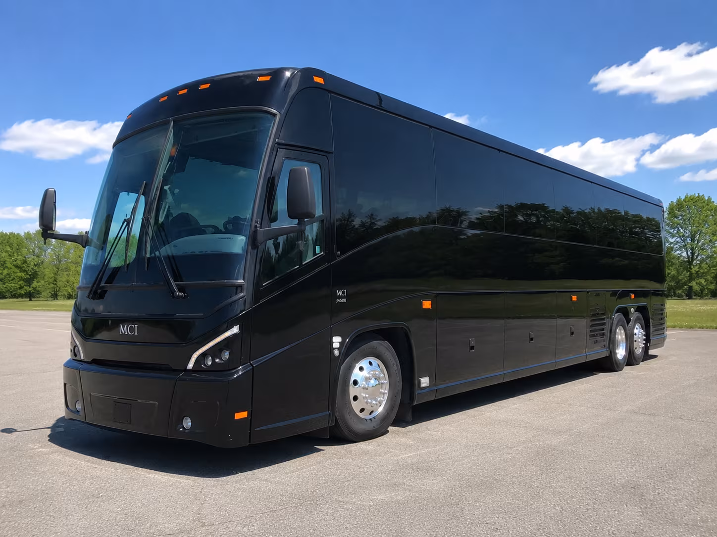 shuttle your wedding guests from fort liberty with ease